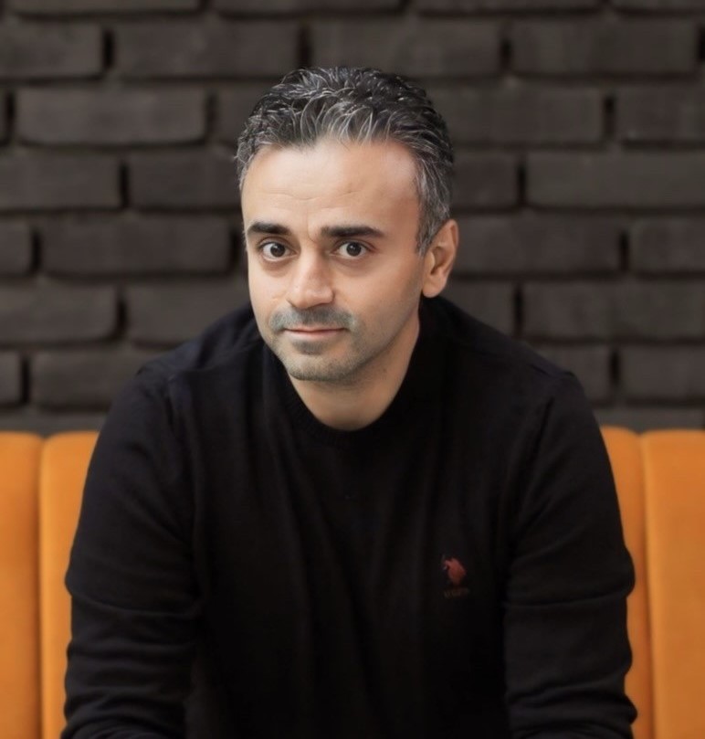 Dr Adam Attar, Senior Lecturer / Head of Department of <br>Business Management & Entrepreneurship</i>